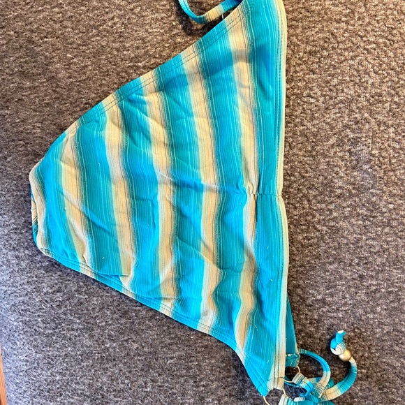 Vitamin A reversible turquoise and gold bikini - Picture 3 of 5